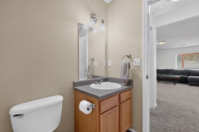 3700 Rancher Loop NE, Rio Rancho, NM 87144