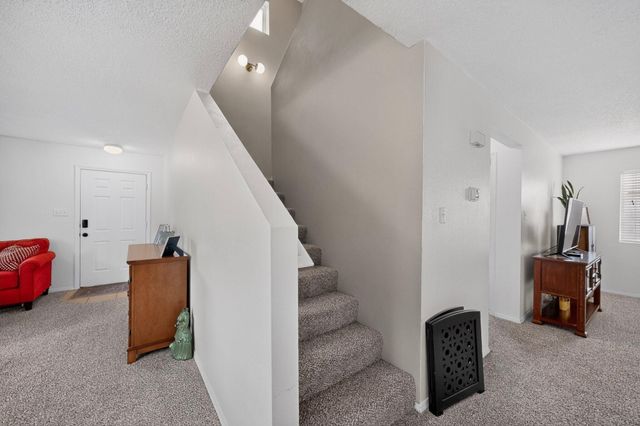 3700 Rancher Loop NE, Rio Rancho, NM 87144