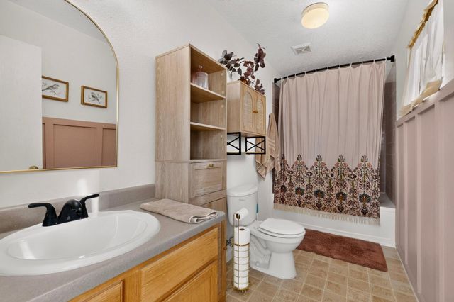 3700 Rancher Loop NE, Rio Rancho, NM 87144