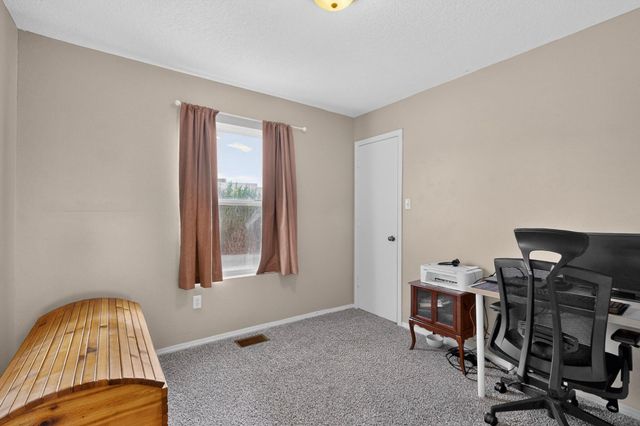 3700 Rancher Loop NE, Rio Rancho, NM 87144