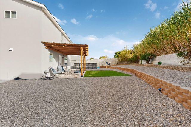 3700 Rancher Loop NE, Rio Rancho, NM 87144