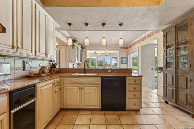 5401 Fredericksburg, San Antonio, TX 78229