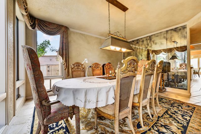 5401 Fredericksburg, San Antonio, TX 78229