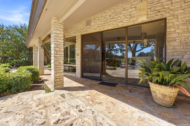 5401 Fredericksburg, San Antonio, TX 78229