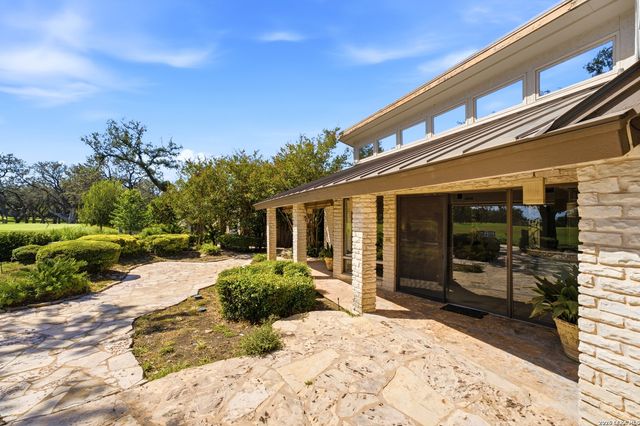 5401 Fredericksburg, San Antonio, TX 78229