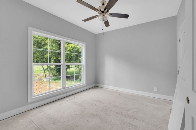262 Rossview Rd, Clarksville, TN 37043