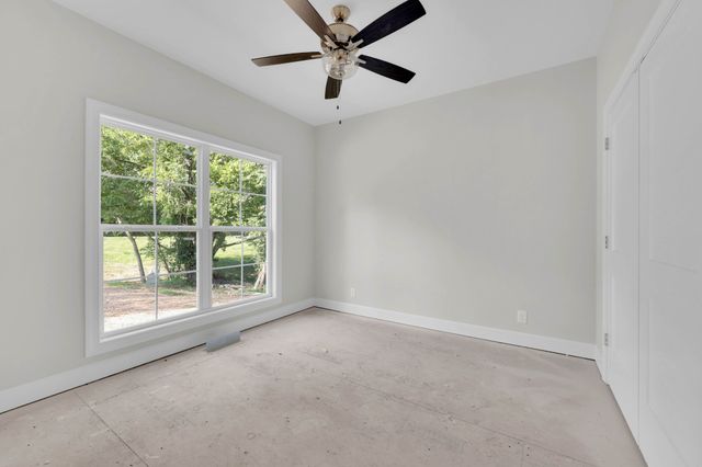 262 Rossview Rd, Clarksville, TN 37043
