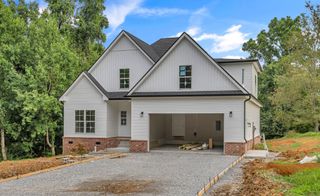 262 Rossview Rd, Clarksville, TN 37043
