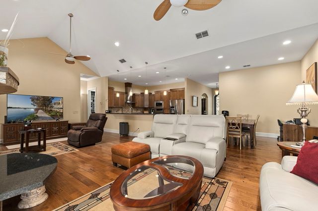1070 Kings Ranch Road, Bandera, TX 78003