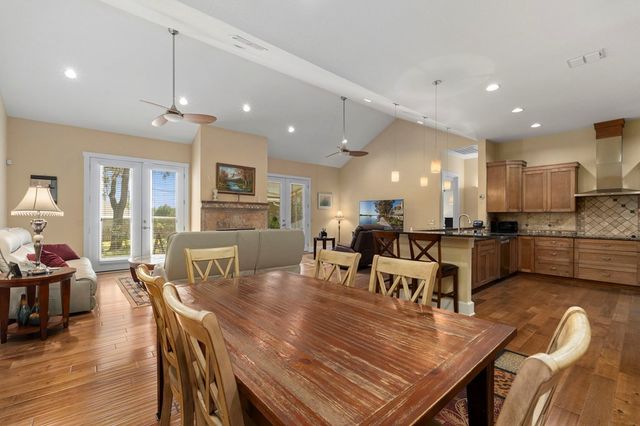 1070 Kings Ranch Road, Bandera, TX 78003