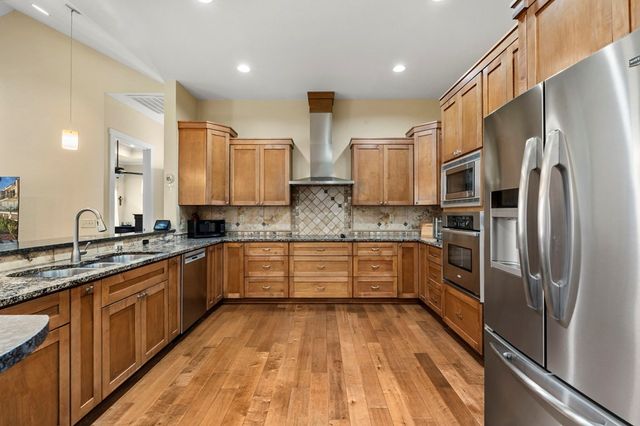 1070 Kings Ranch Road, Bandera, TX 78003