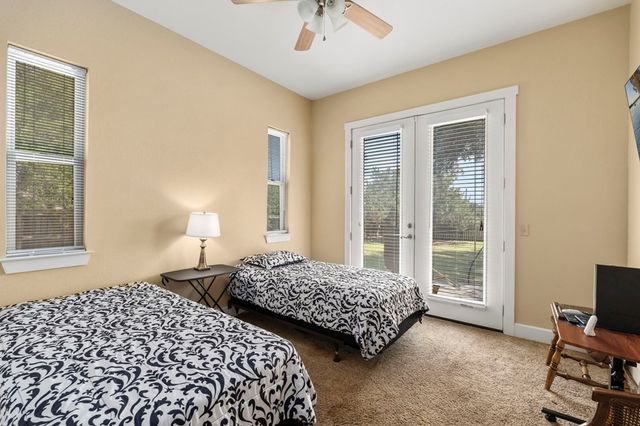 1070 Kings Ranch Road, Bandera, TX 78003