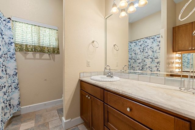 1070 Kings Ranch Road, Bandera, TX 78003