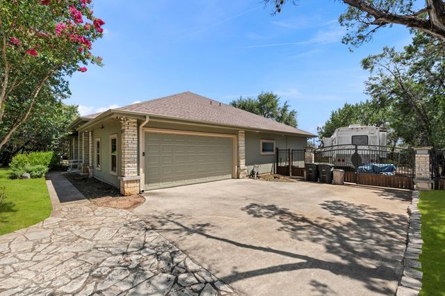 1070 Kings Ranch Road, Bandera, TX 78003