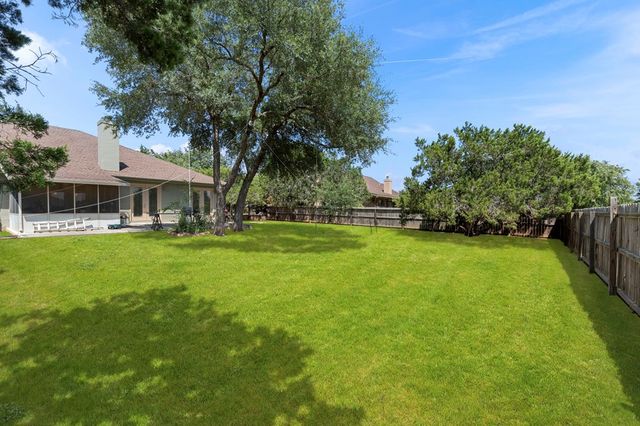 1070 Kings Ranch Road, Bandera, TX 78003
