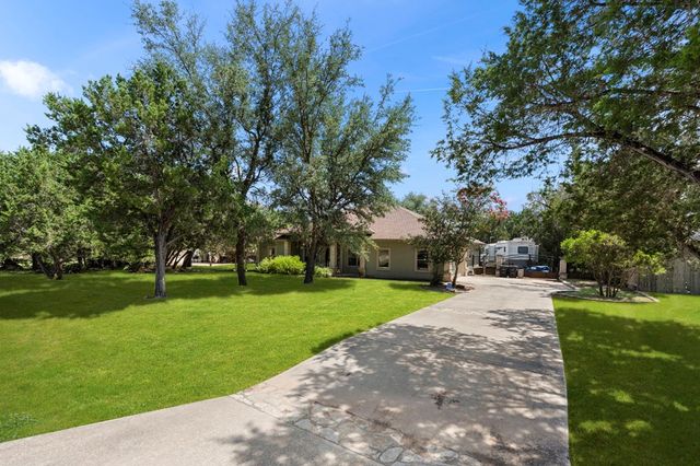 1070 Kings Ranch Road, Bandera, TX 78003