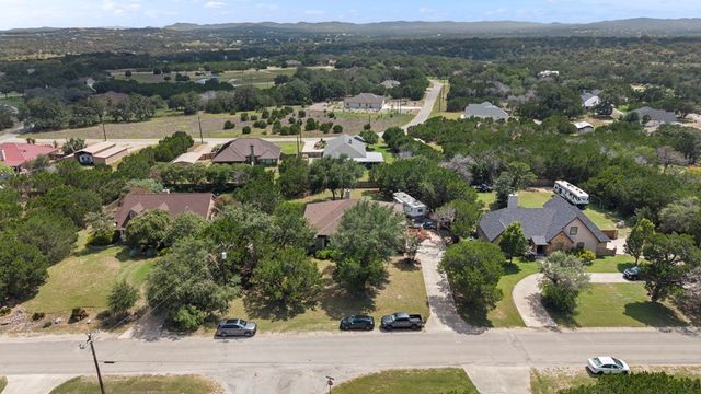 1070 Kings Ranch Road, Bandera, TX 78003