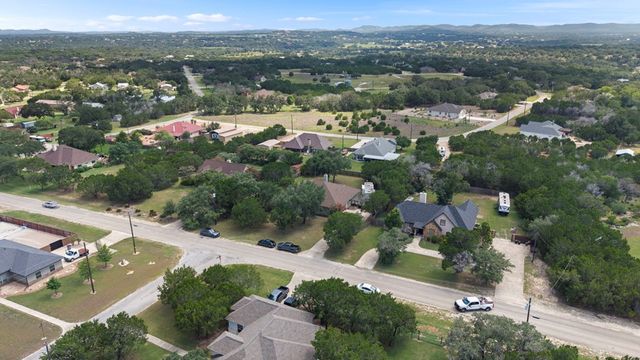 1070 Kings Ranch Road, Bandera, TX 78003
