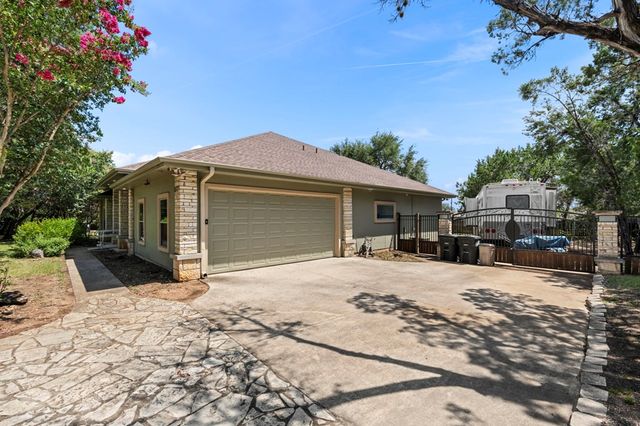 1070 Kings Ranch Road, Bandera, TX 78003