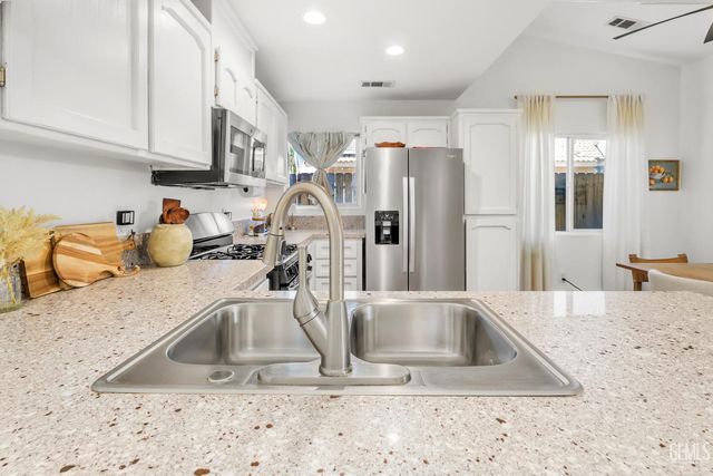 11618 Invidia Court, Bakersfield, CA 93312