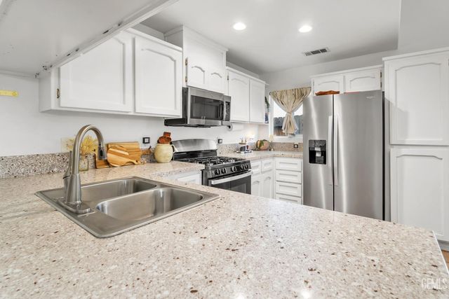11618 Invidia Court, Bakersfield, CA 93312
