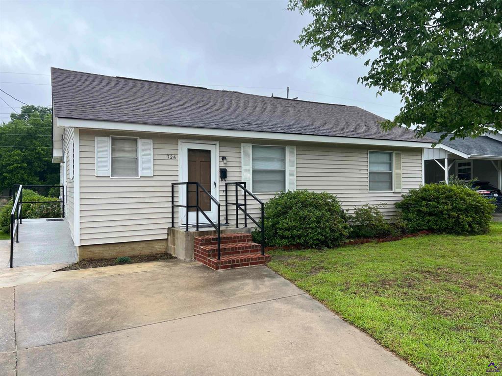 726 McArthur Blvd, Warner Robins, GA 31093