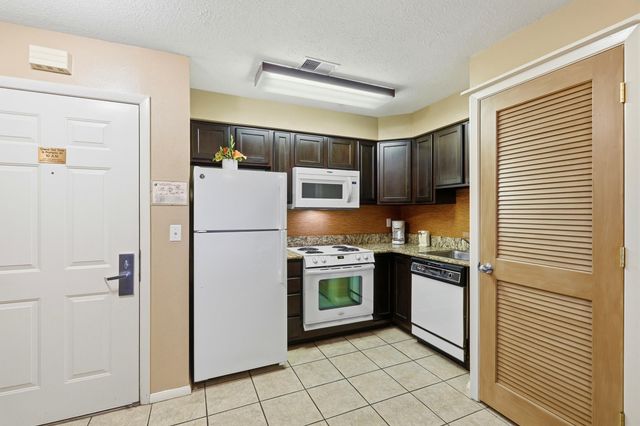 242 Stillwater Trail 103, Branson, MO 65616