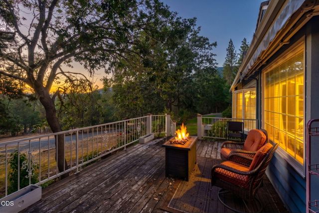 543 Serenity Lane, Grants Pass, OR 97526