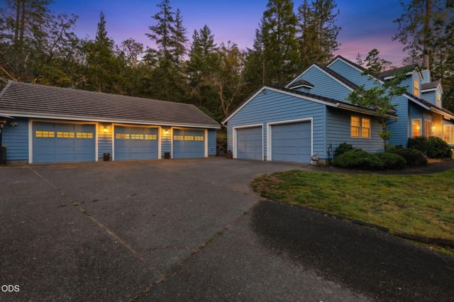 543 Serenity Lane, Grants Pass, OR 97526