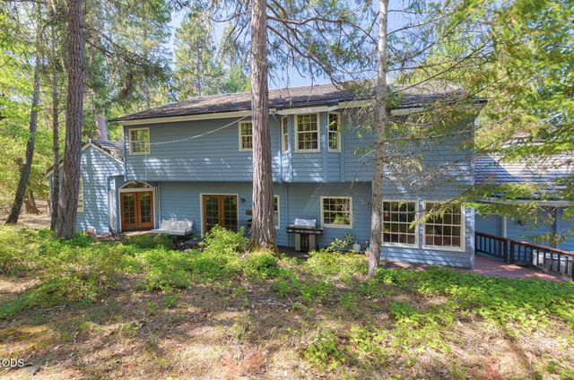 543 Serenity Lane, Grants Pass, OR 97526
