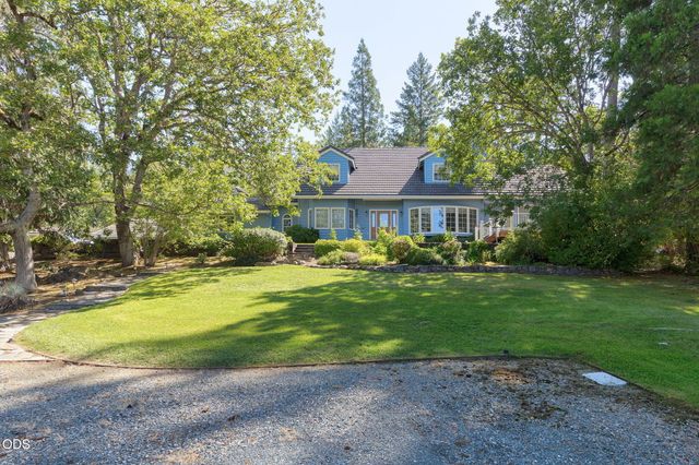 543 Serenity Lane, Grants Pass, OR 97526