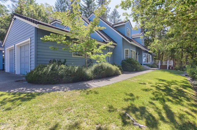 543 Serenity Lane, Grants Pass, OR 97526