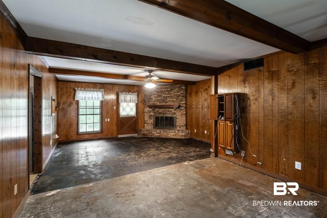 536 Woodlore Drive, Chickasaw, AL 36611
