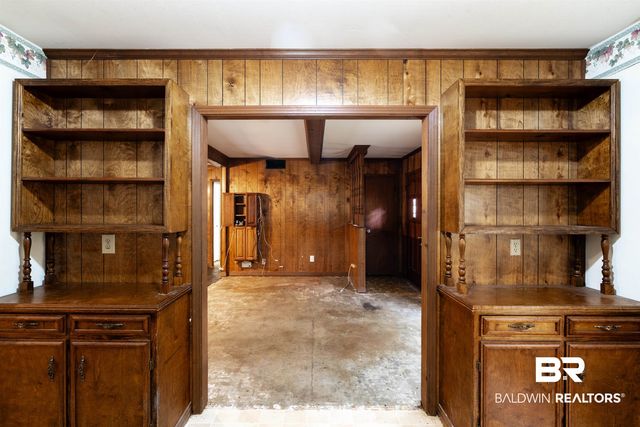 536 Woodlore Drive, Chickasaw, AL 36611