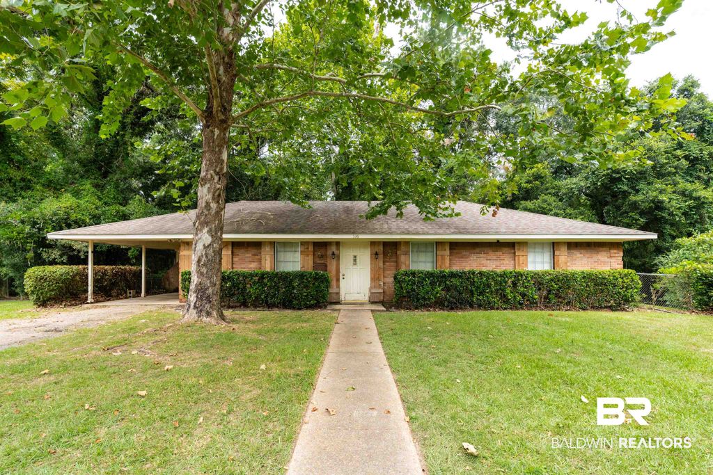 536 Woodlore Drive, Chickasaw, AL 36611