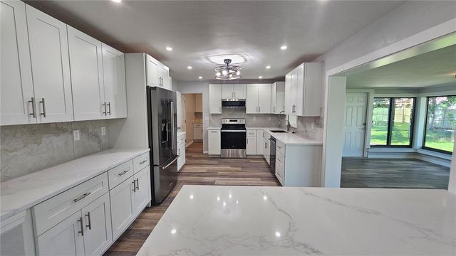 3317 PINE VALLEY DRIVE, Sarasota, FL 34239