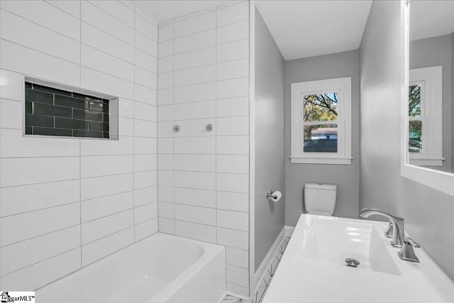 29 Lynhurst Drive, Greenville, SC 29611