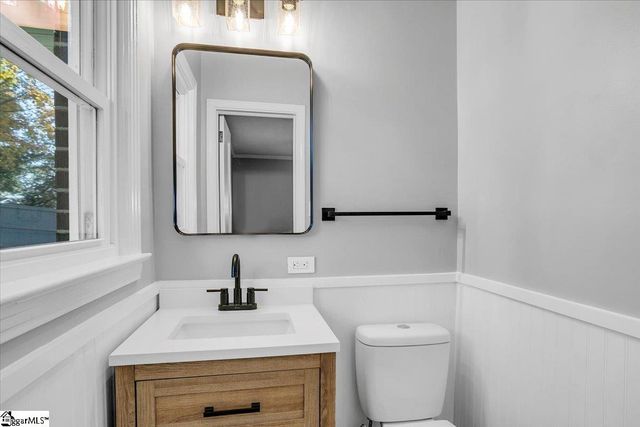 29 Lynhurst Drive, Greenville, SC 29611