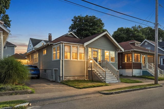 87 Edwin St, Quincy, MA 02171