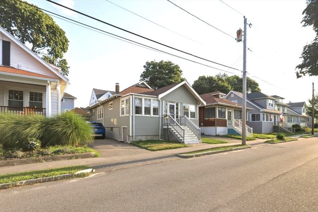 87 Edwin St, Quincy, MA 02171