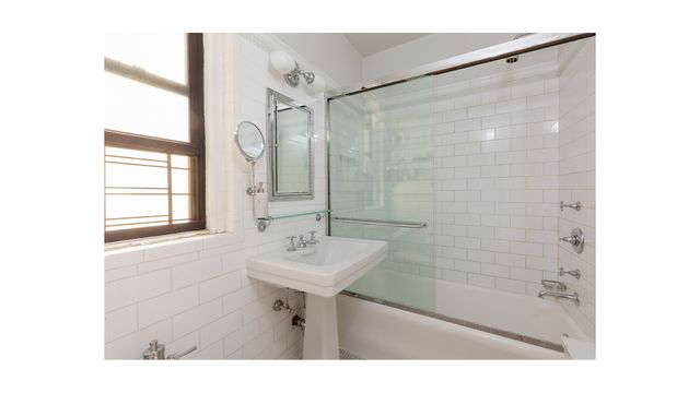 179 E 79TH Street 4CD, New York City, NY 10075