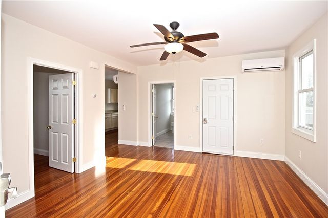 668 Thames Street 2, Newport, RI 02840