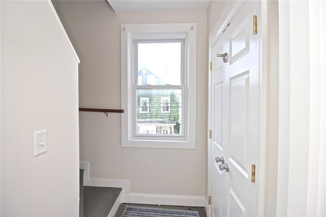 668 Thames Street 2, Newport, RI 02840