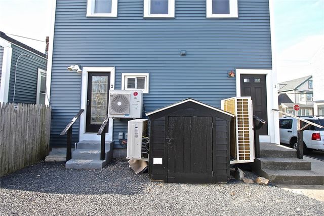 668 Thames Street 2, Newport, RI 02840