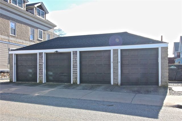 668 Thames Street 2, Newport, RI 02840