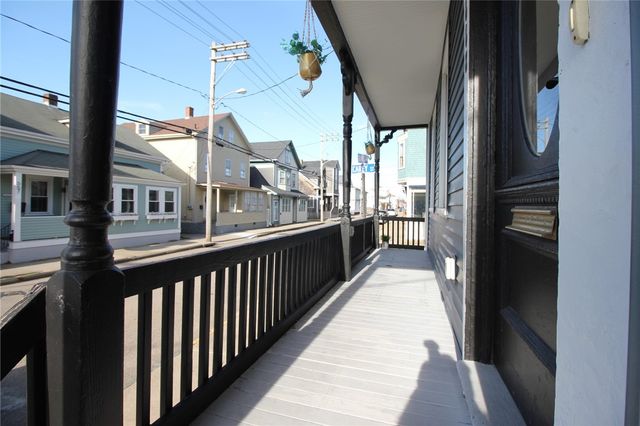 668 Thames Street 2, Newport, RI 02840