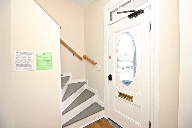 668 Thames Street 2, Newport, RI 02840