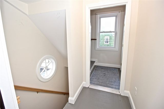 668 Thames Street 2, Newport, RI 02840