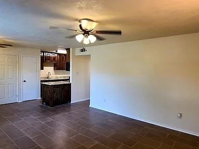 436 SW Thomas Street A, Burleson, TX 76028