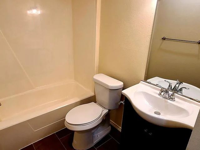 436 SW Thomas Street A, Burleson, TX 76028